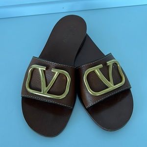 Valentino Sandals Size 37.5 / US 7.5 Tan Leather